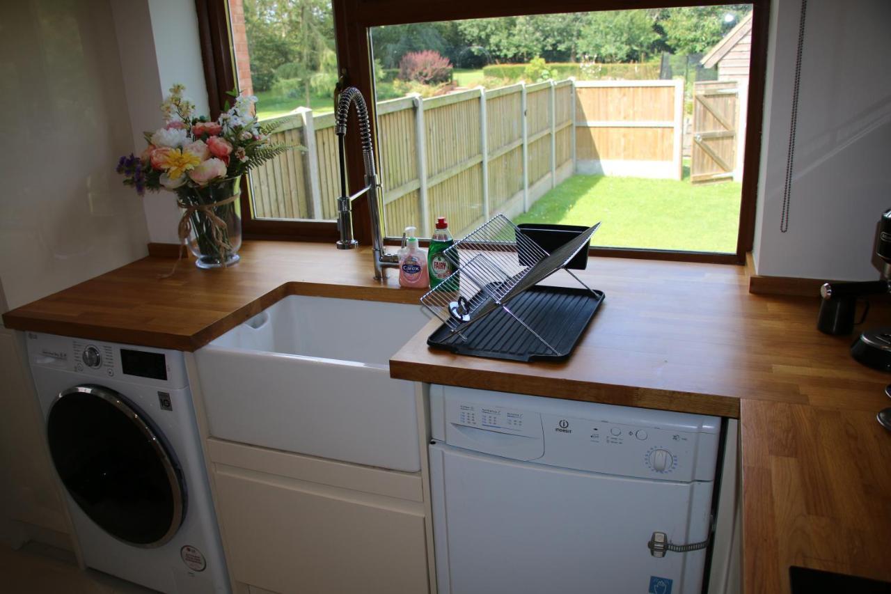 Beautiful, 2 Bedroom Cottage Selstead Esterno foto